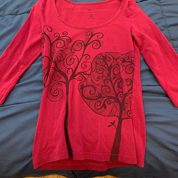 H&M Tree T - Picture 1 of 3